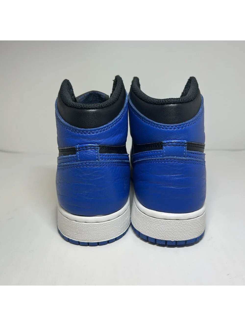 Air Jordan 1 Retro Royal 2017 GS - Size 4Y - (575441-007)